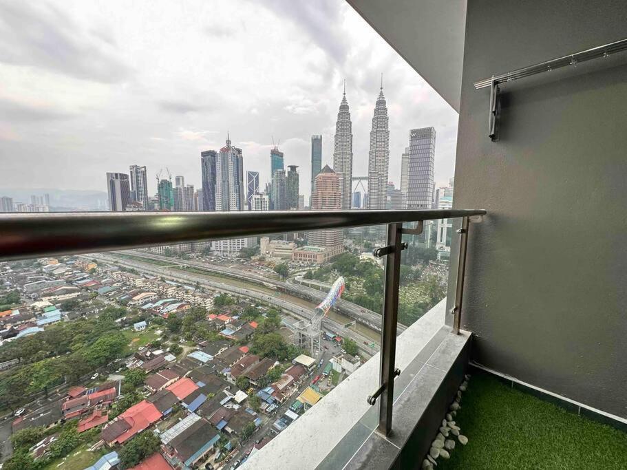 Legasi At Kampong Bahru With Full Kl View, 10Min Walk Train Station & Klcc Appartement Kuala Lumpur Buitenkant foto